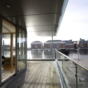 Waterfront - Superb Interior Apartment